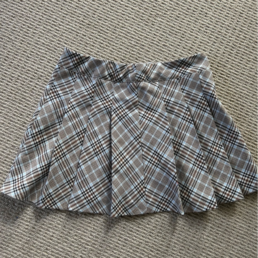 Zara Gray and White Mini Skater Skirt